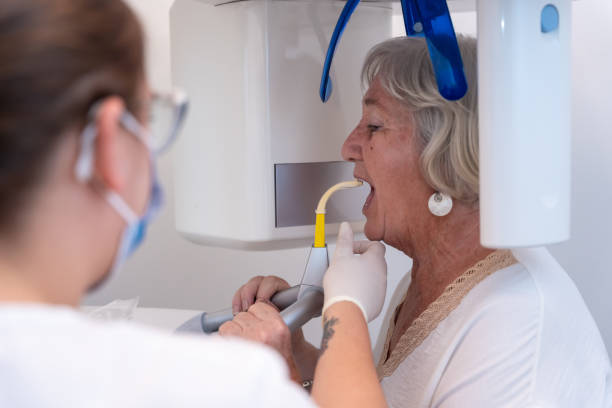 Best Emergency Dental Care for Broken or Chipped Teeth in Bannockburn, IL